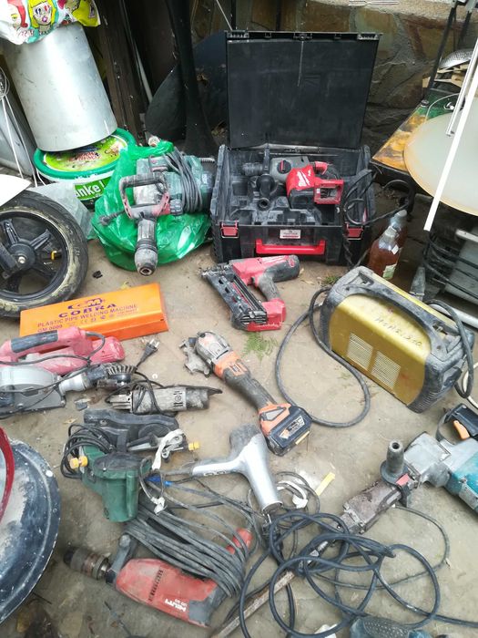 Electrice scule diferite