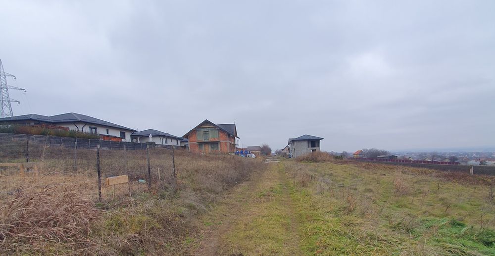 Vand, inchiriez, sau schimb teren de 500m² sau 1000m² in Horpaz, str.