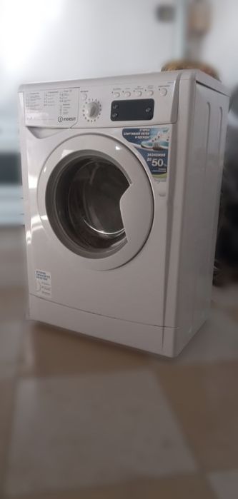 Продается стиральная машина INDESIT (6.5 кг)