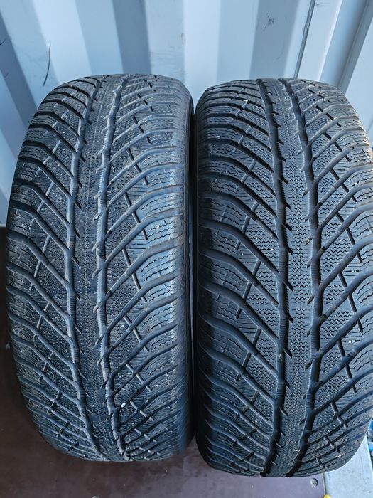 Vând anvelope second