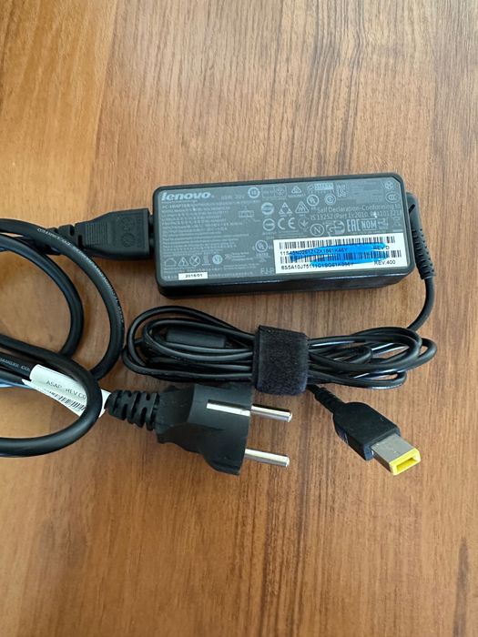 Адаптери зарядни Lenovo и HP
