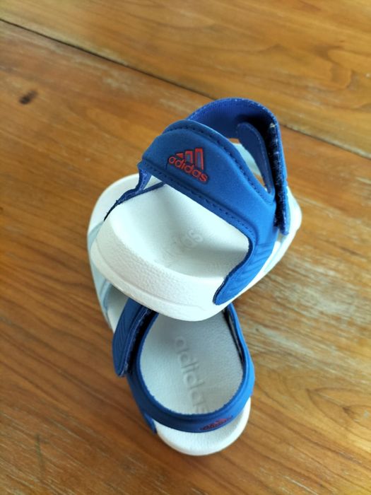 Sandale Adidas marimea 29 int. 18 cm