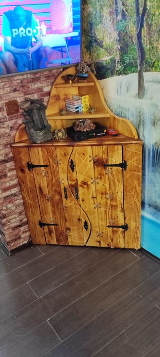 Mobila rustica din lemn masiv