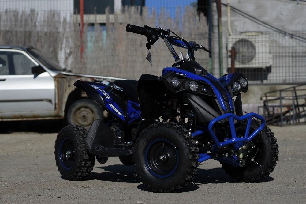 ATV electric pentru copii Eco Avenger 1000W 36V Cu stickare albastre