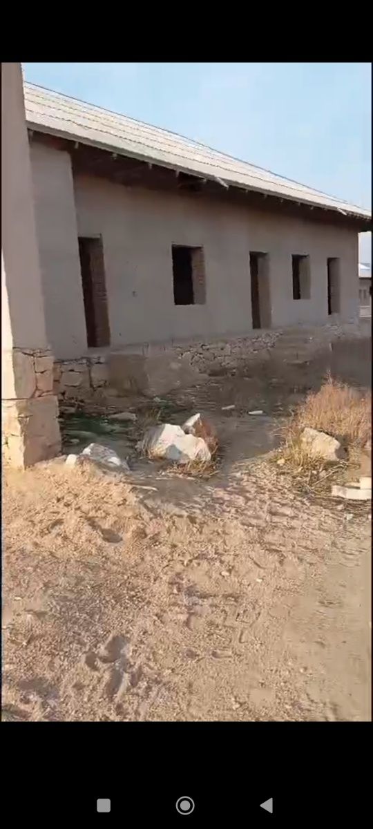 Ховли   сотилади