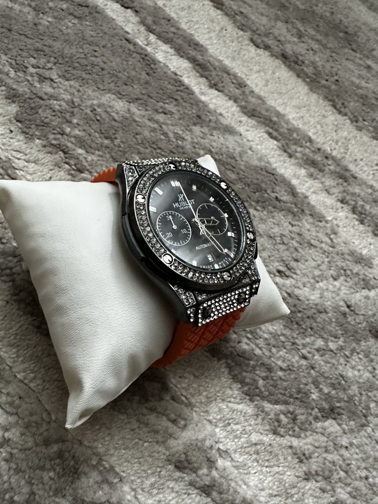 Часовник Hublot Big Bang Steel Diamonds