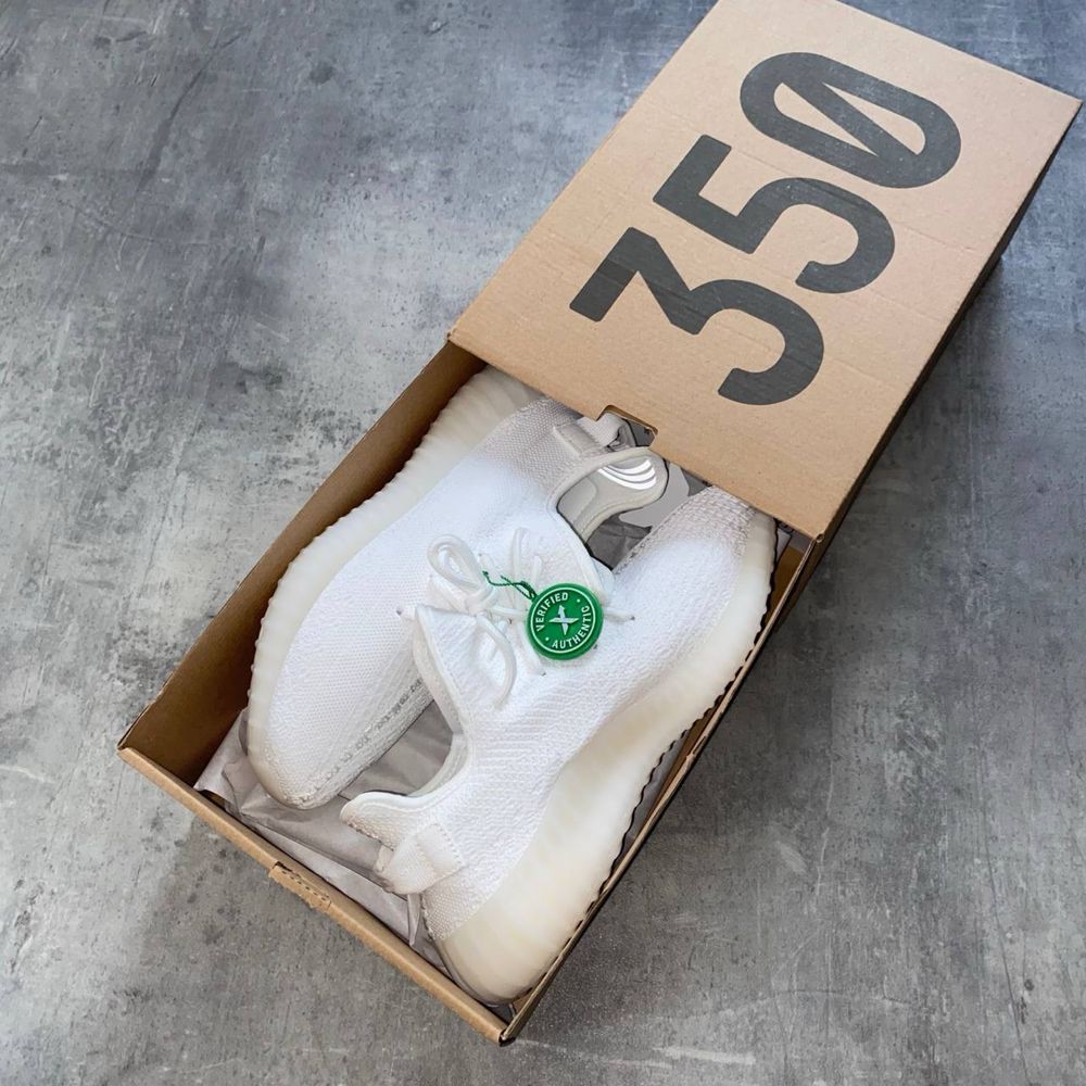 Отново Yeezy Boost 350 V2 White