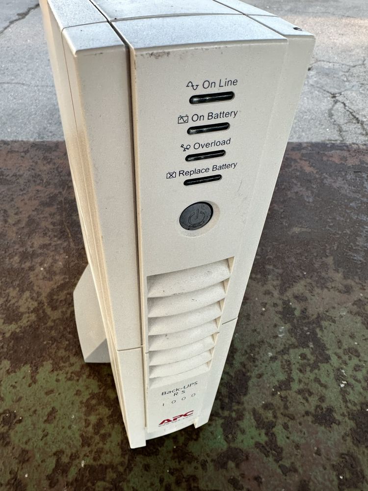 Ups Apc Back-UPS 1000