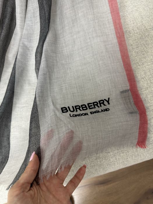 Esarfa 100% cashmir Burberry