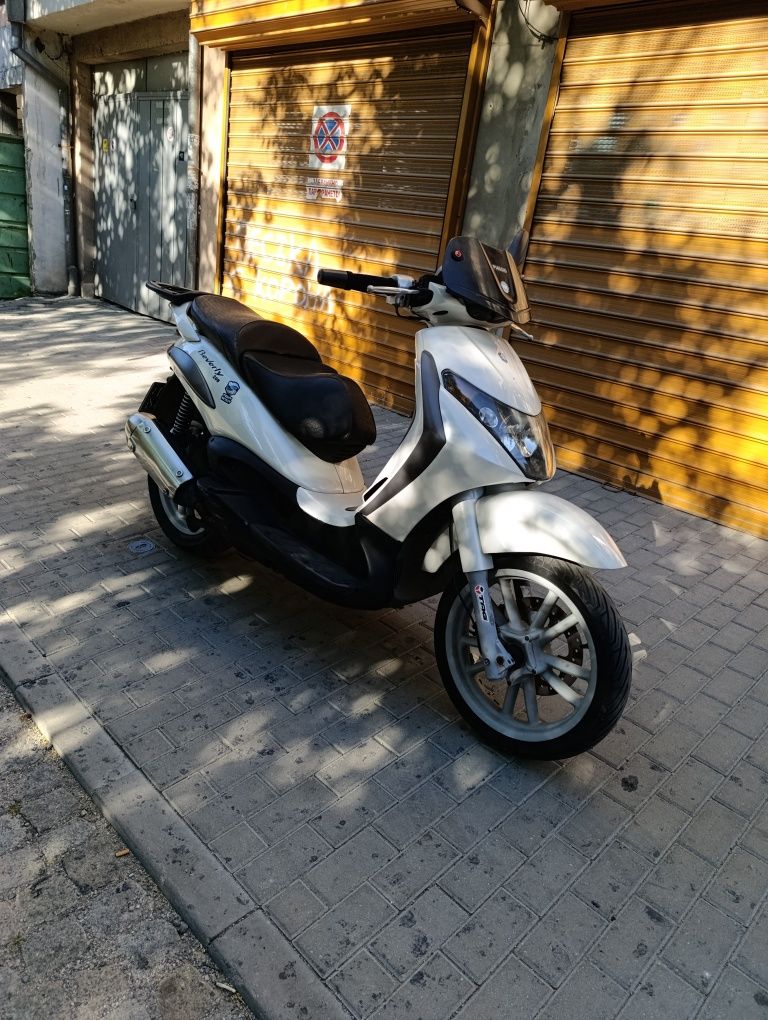 Piaggio Beverly 125