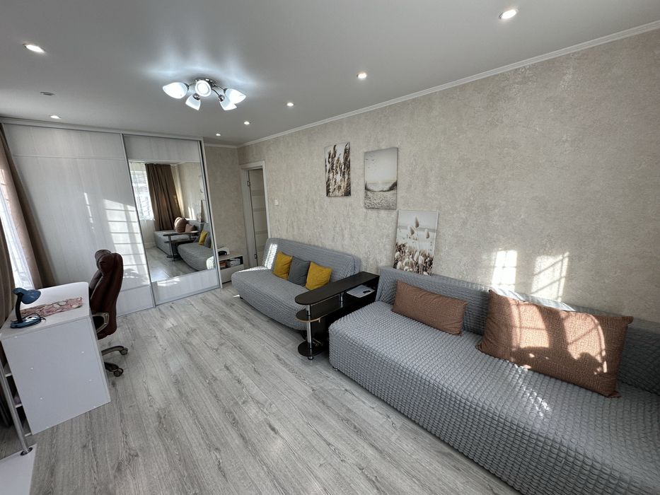 Продам бизнес квартиры посуточно, 1 кв в собствености остальные аренда