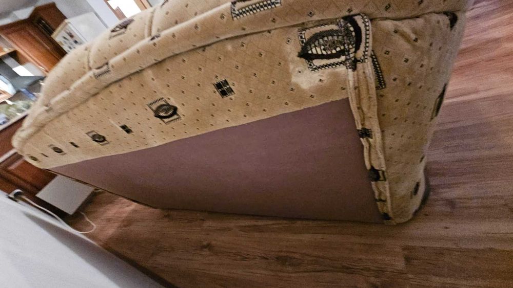 Холна гарнитура - диван + фотьойл и табуретка