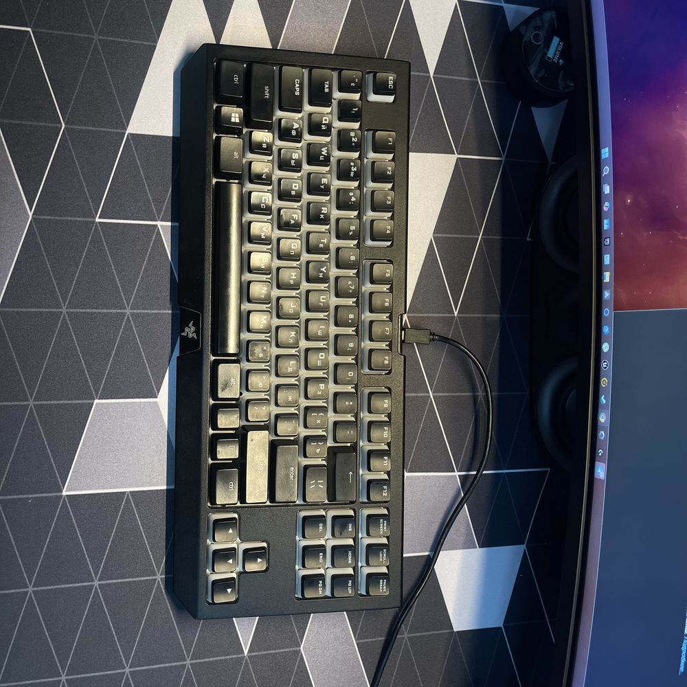 Клавиатуры разные 5 штук Varmilo / Razer / 2E