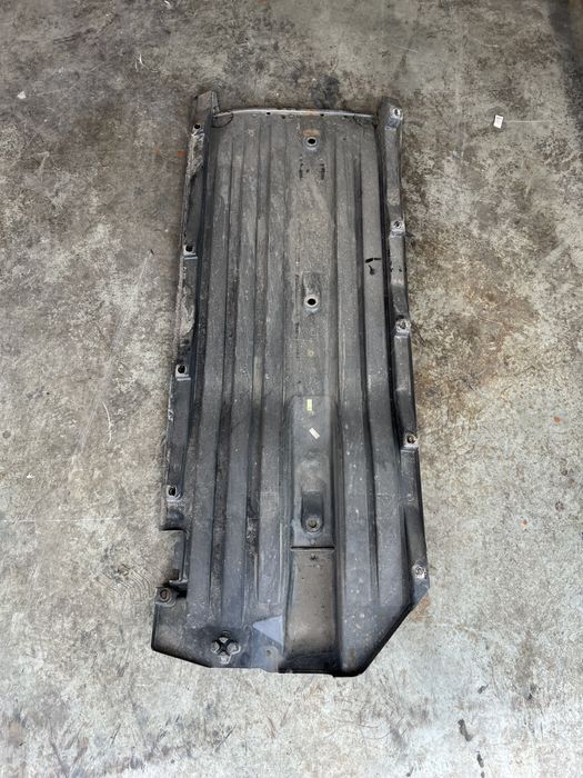 scut lateral dreapta suzuki vitara 2017