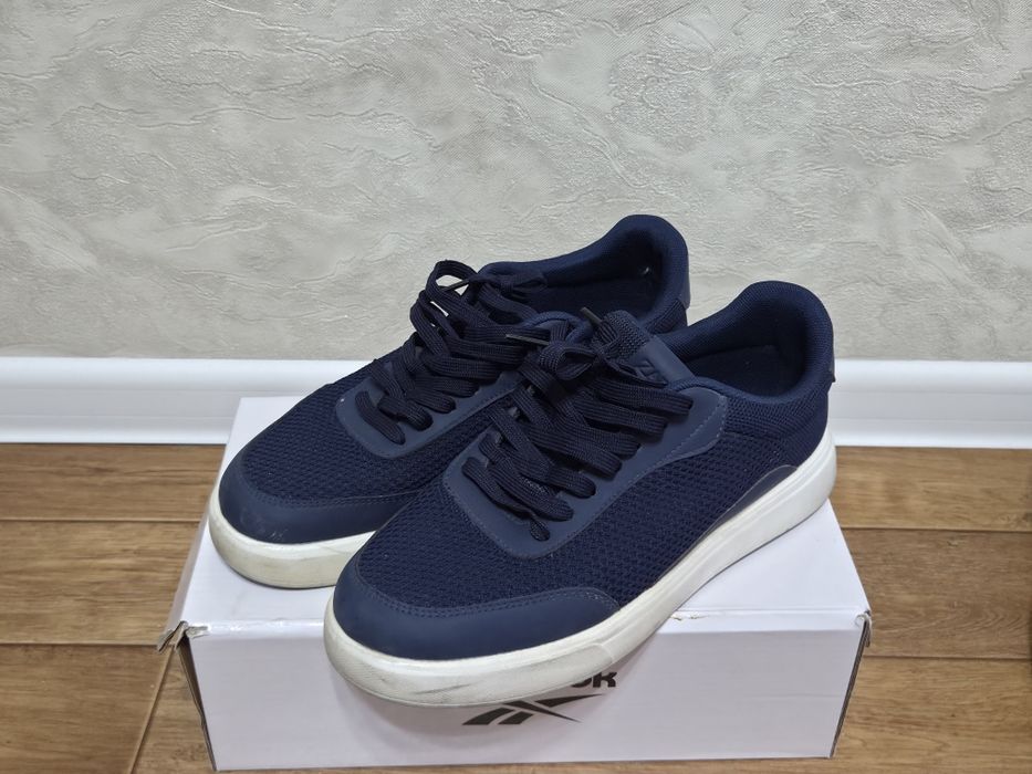 Продаются обуви.