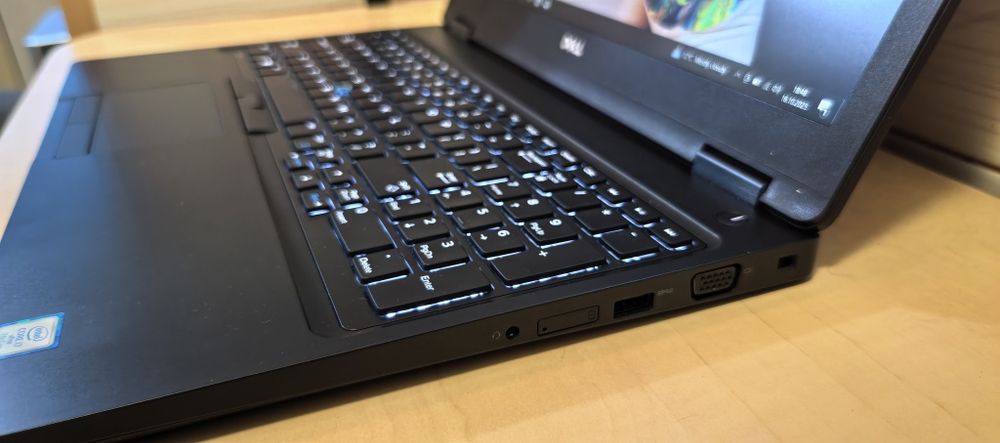 Laptop Dell Latitude 5580_i7-7600_16GB DDR4_NVidia 2GB 930MX_SSD 512GB