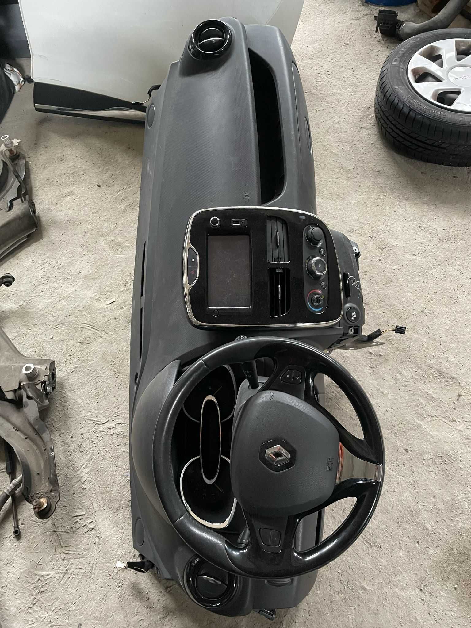 Plansa Bord Renault Clio 4