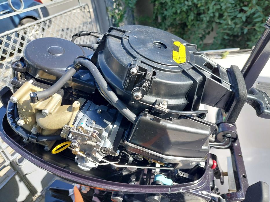 Vand motor de barca TOHATSU MFS 9,8 in 4 timpi cu cizma scurta.