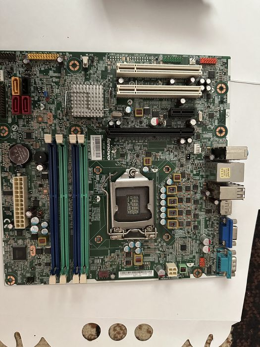 Vand pc i5 nvidia 1050 oc