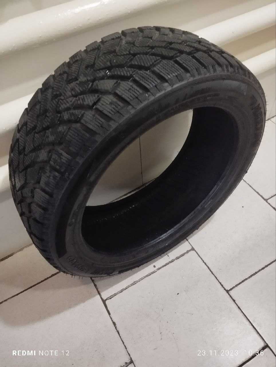 Зимние шины 215/45R17 Mazzini