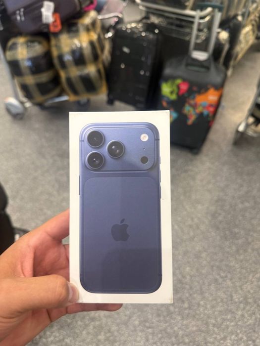 Iphone 17 pro 1Tb blue e sim