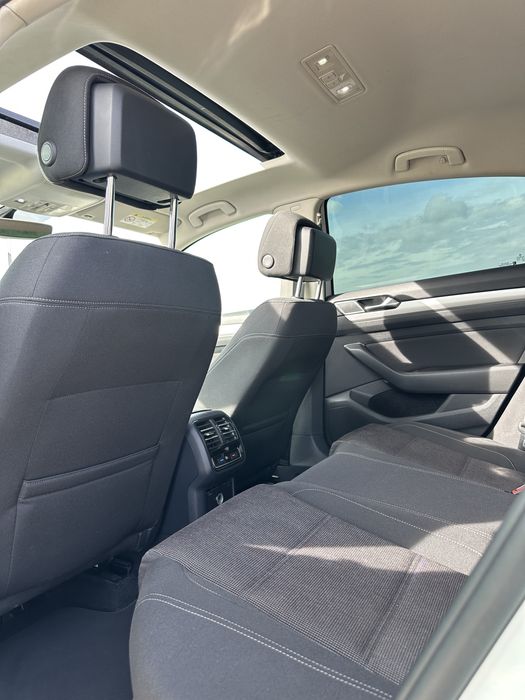 Volkswagen Passat B8 2.0 TDI 150 CP Full Led Trapa Panoramica