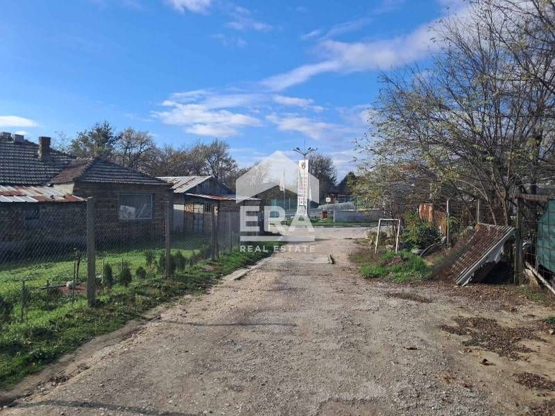 Урегулиран поземлен имот за продажба, в с. Приселци, обл. Варна, в бли