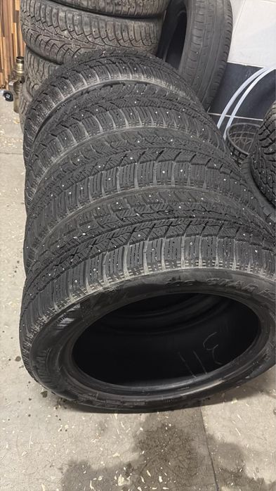 Продам зимние шины шипованные