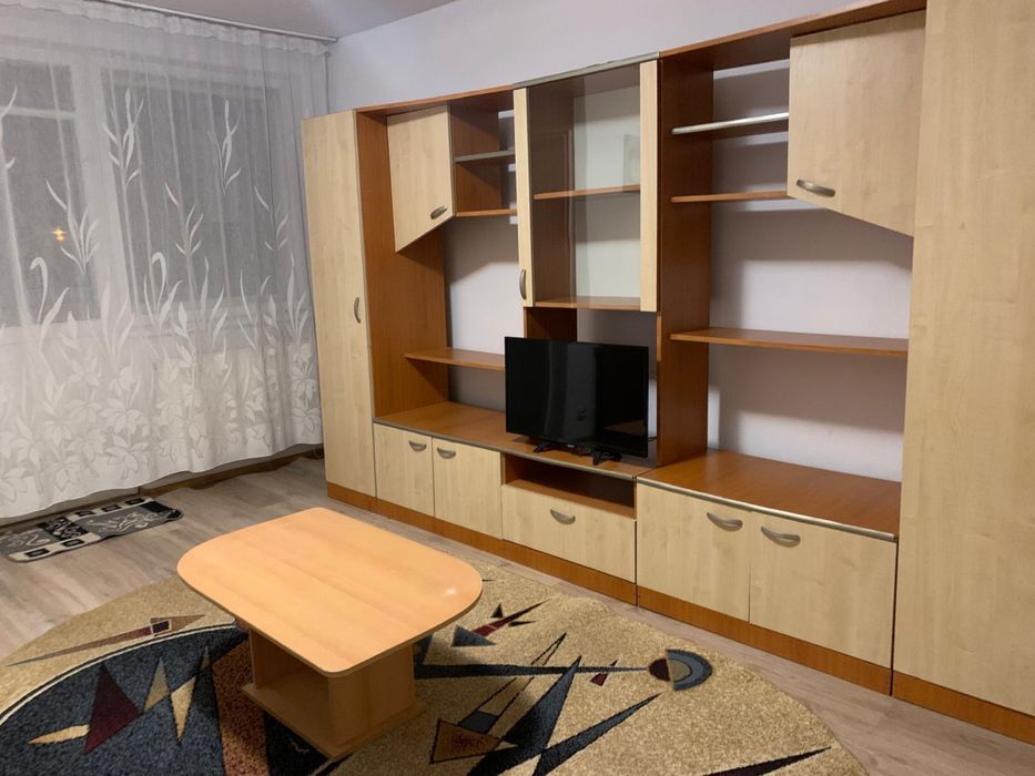 Particular inchiriez garsoniera