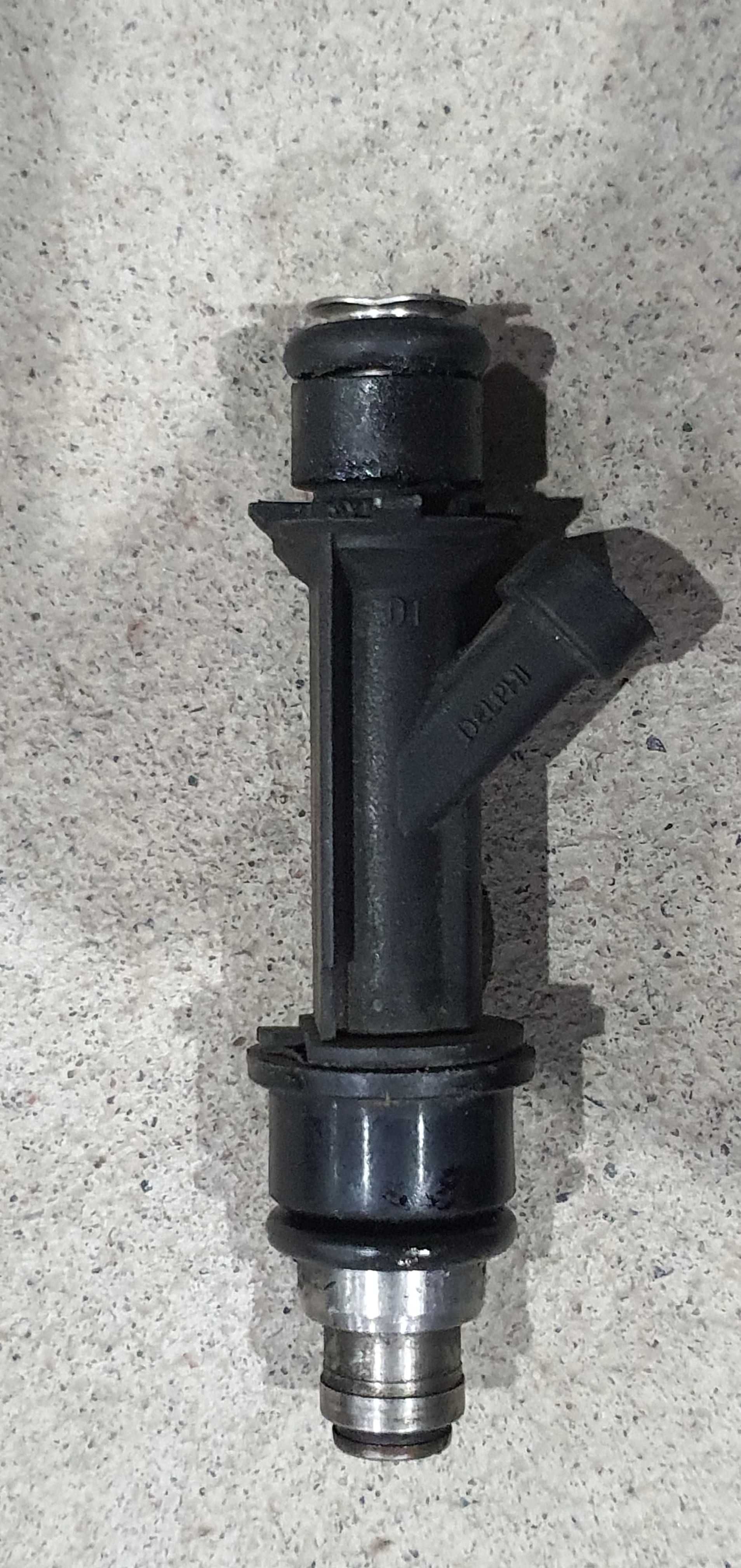 Injector koreyskiy 1.8  ( 6 ta dona)