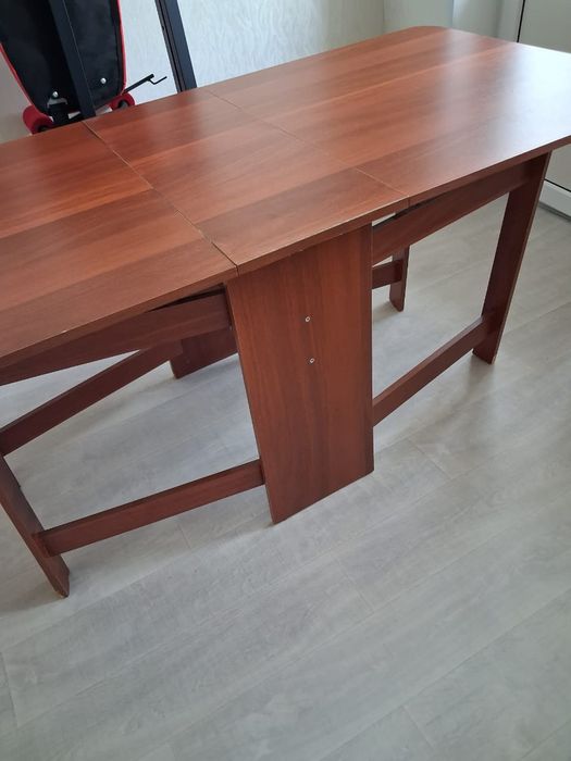 Продам стол за 15000