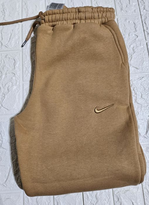 Нови ватирани долнища с бродирано лого