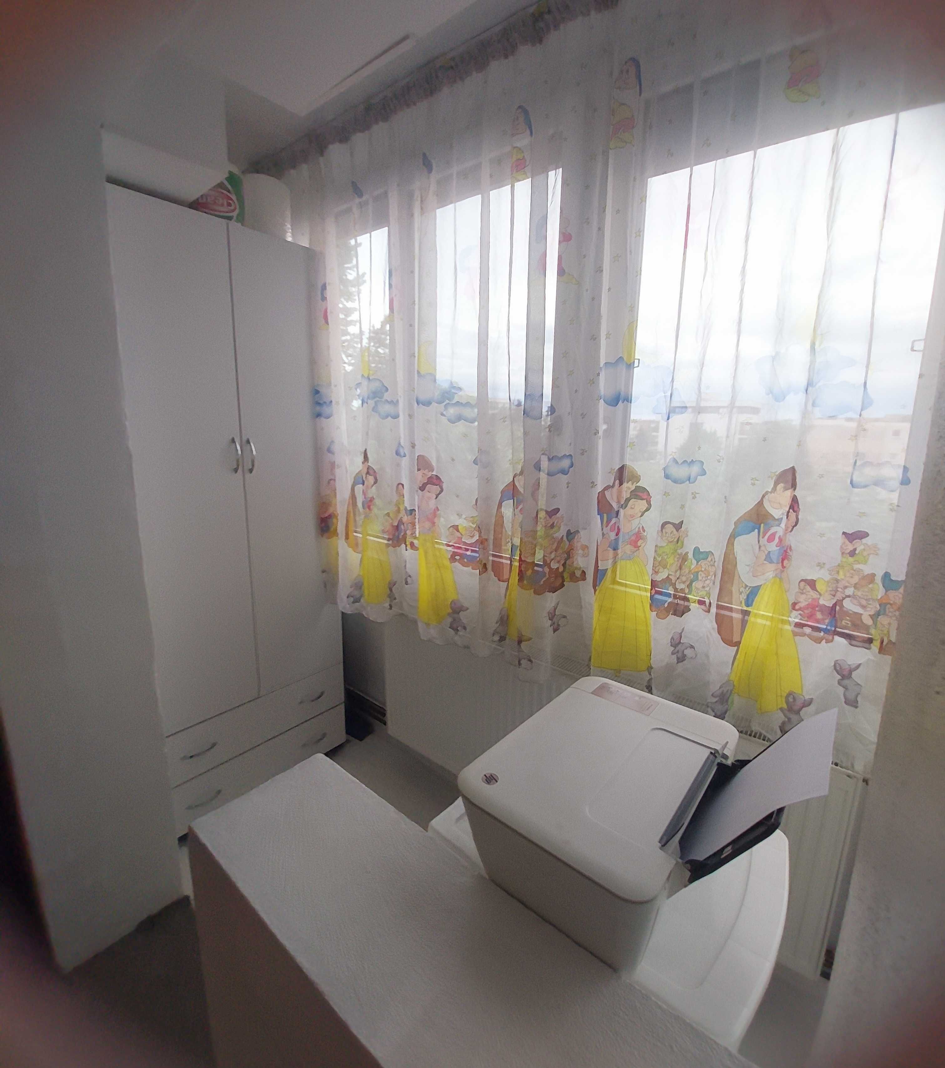 Vand apartament 3 camere