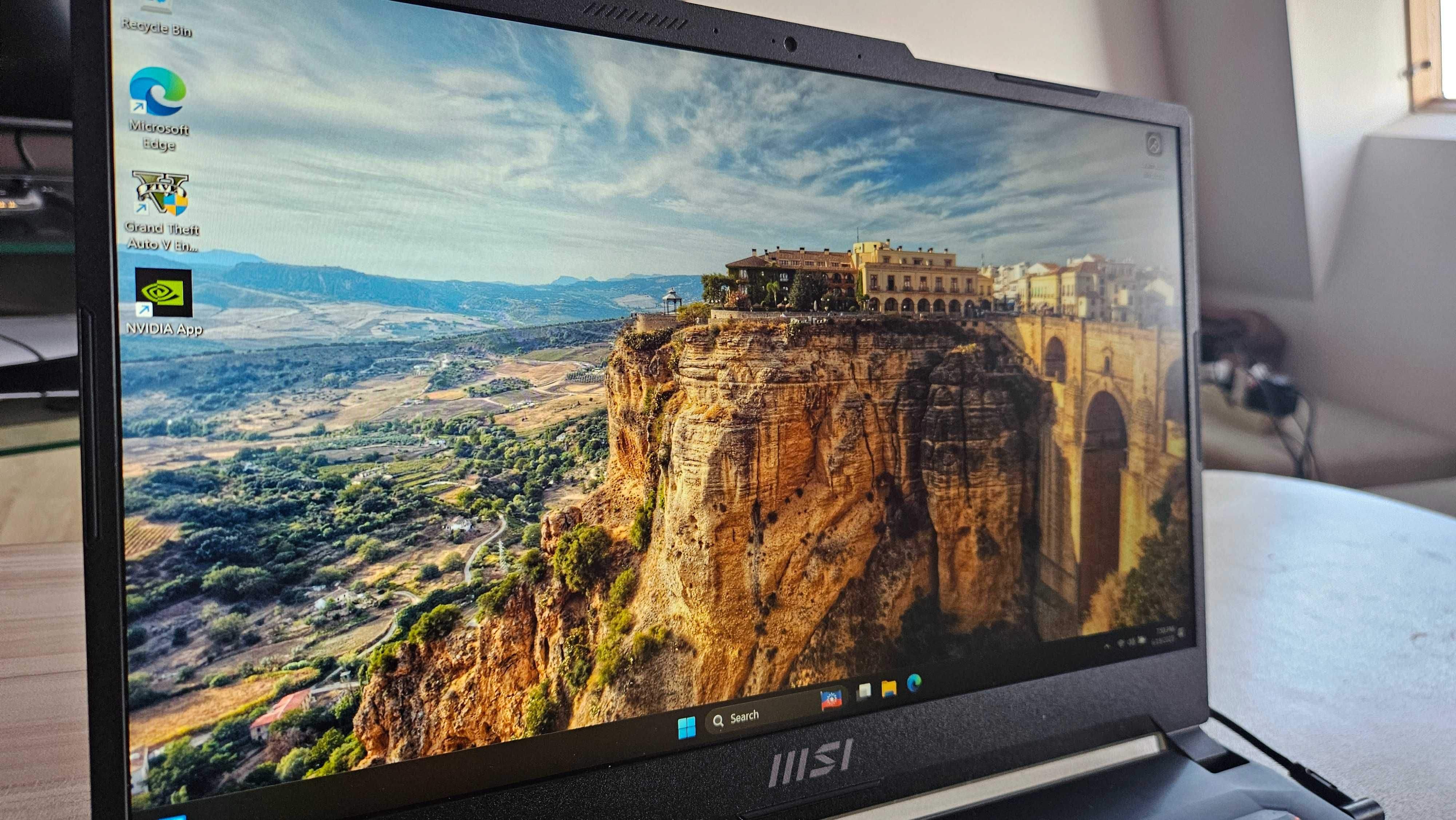 MSI Cyborg 15 A12vx Rtx 4060