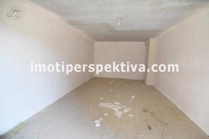 Продава се Тристаен апартамент в Пловдив, Христо Смирненски - 98 кв.м за 1123 €/кв.м - Снимка #15