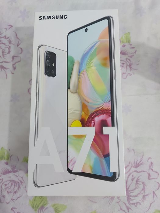 Телефон Самсунг А71.