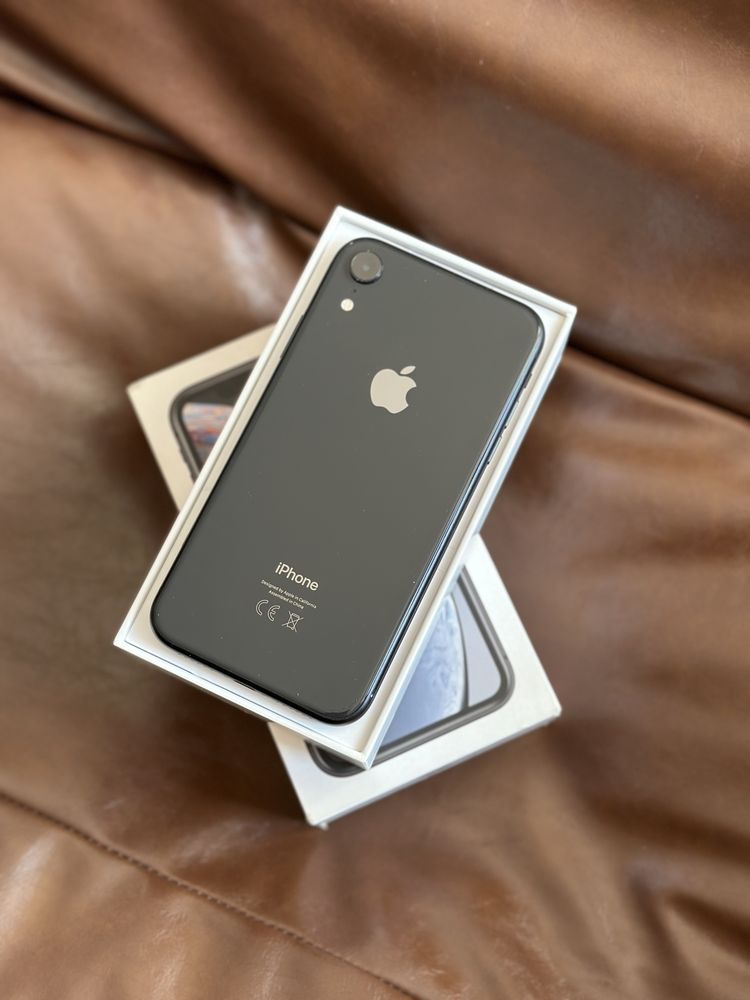 I phone XR 64 gb идеальгое состояние ,полный комплект