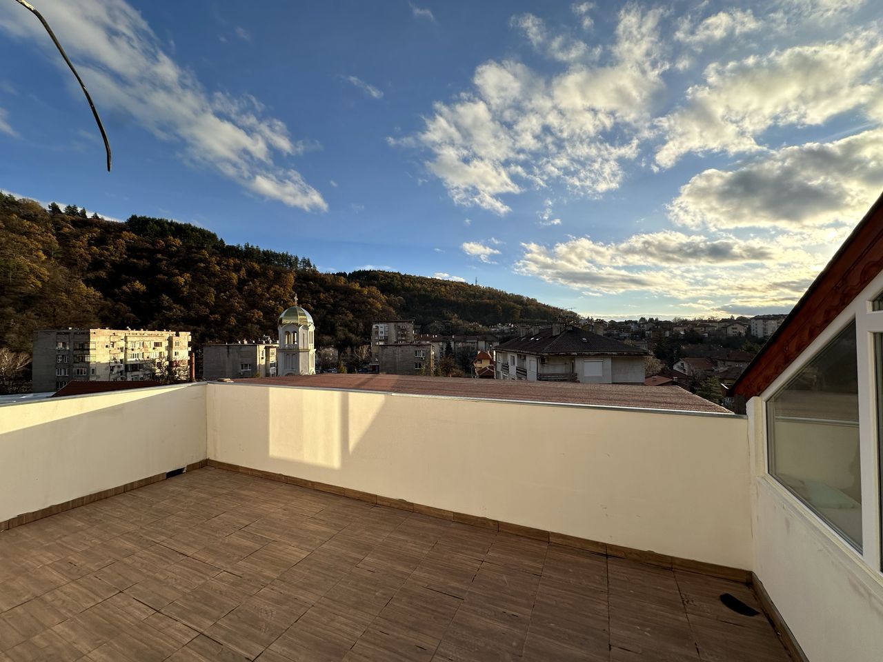 Продава се Четиристаен апартамент в Дупница - 195 кв.м за 662 €/кв.м - Снимка #2