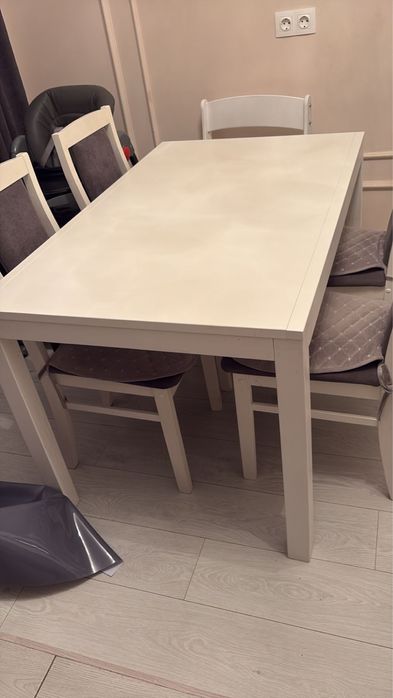 Продам стол с стульями