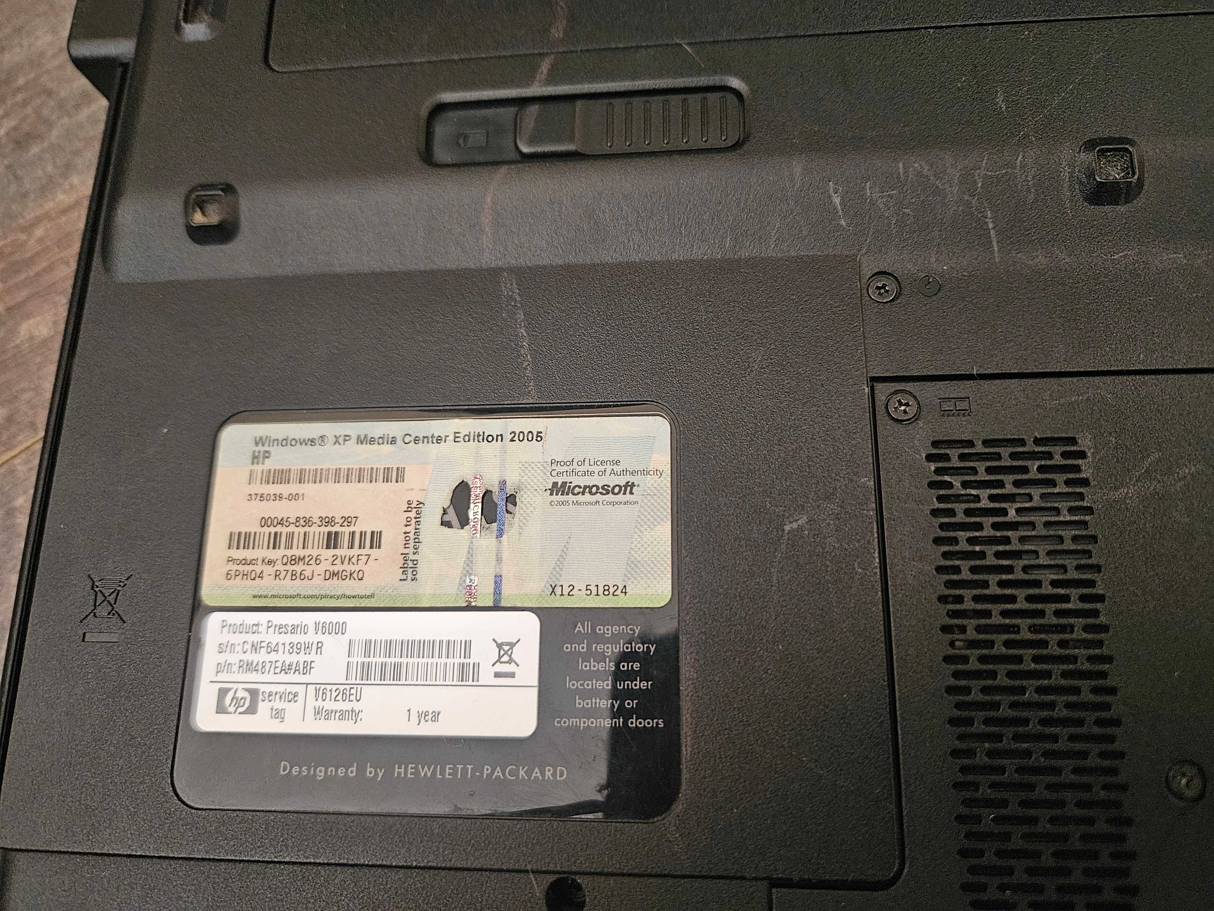 Продавам лаптоп   AMD Compaq V6000