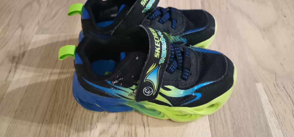 Adidasi Sckechers marime 27