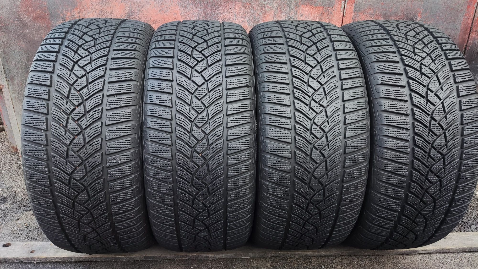 4бр. зимни гуми 245/45/17 GoodYear Ultra Grip Performance 
dot23
7.6mm