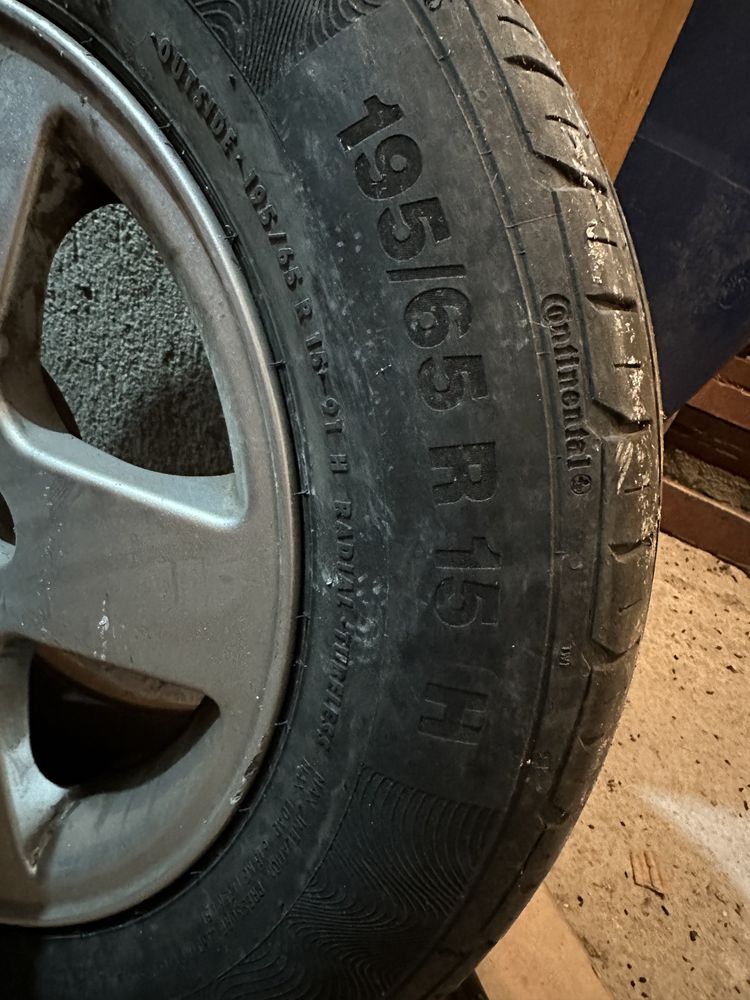 2бр. алуминиеви джанти  15 с 2бр летни гуми 195/65 R15