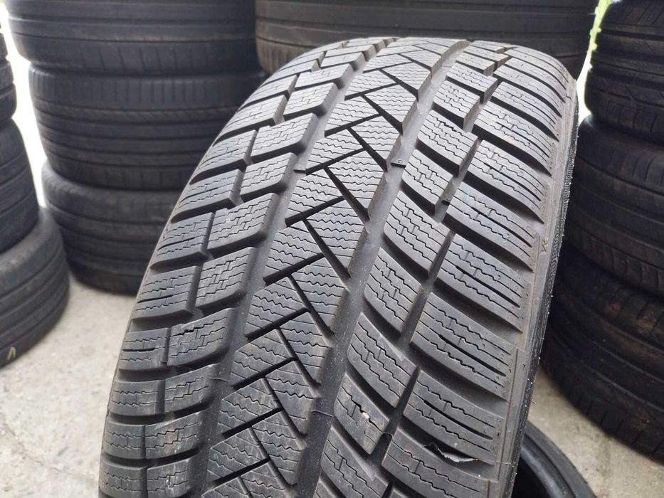 1xAnvelopa second iarna 225 45 R18 Vredestein 2020 8mm