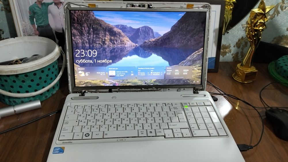 Ноутбук Полуигровой