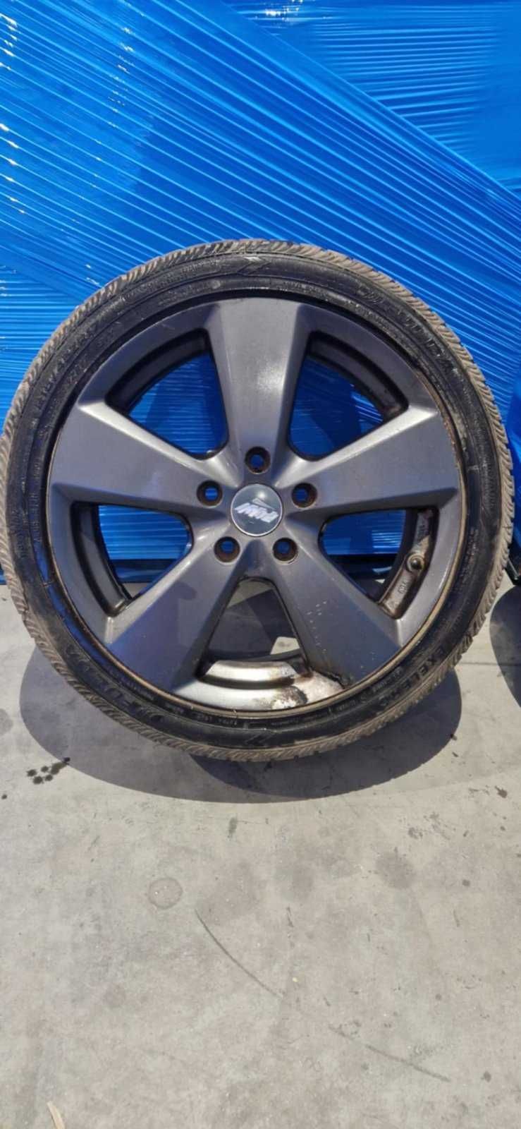 Продавам комплект 4 броя гуми с джанти, размер 215/45ZR17. - Изгодно!