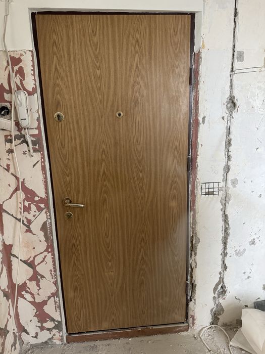 usa intrare in apartament