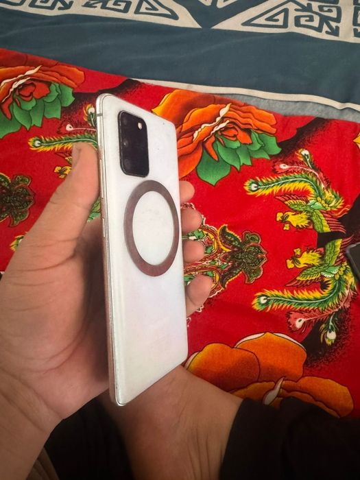 Самсунг s 10lite