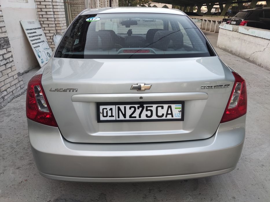 Lacetti 1.8 в отличном состоянии. 85к пробег.