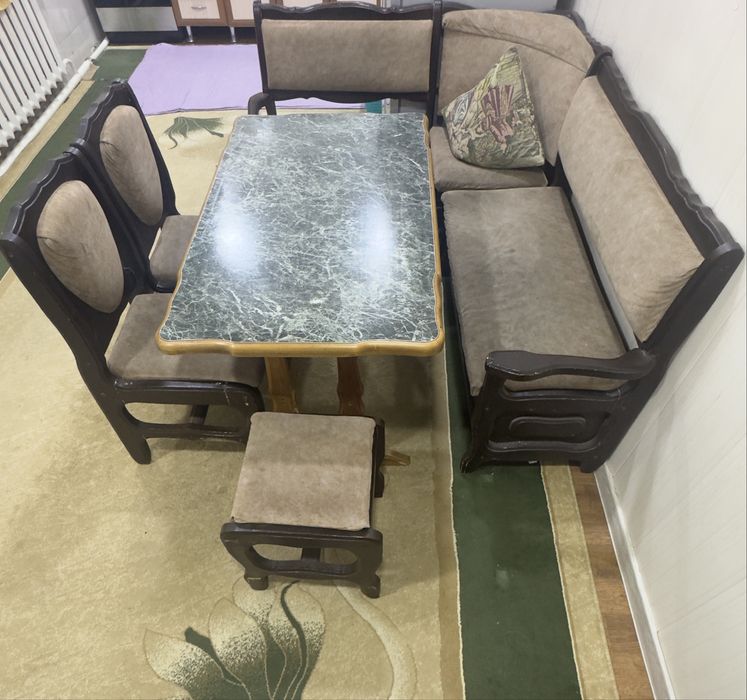 Oshxona uchun ustol ustul